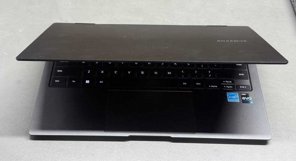 Samsung Galaxy (Business book OLED). — 2