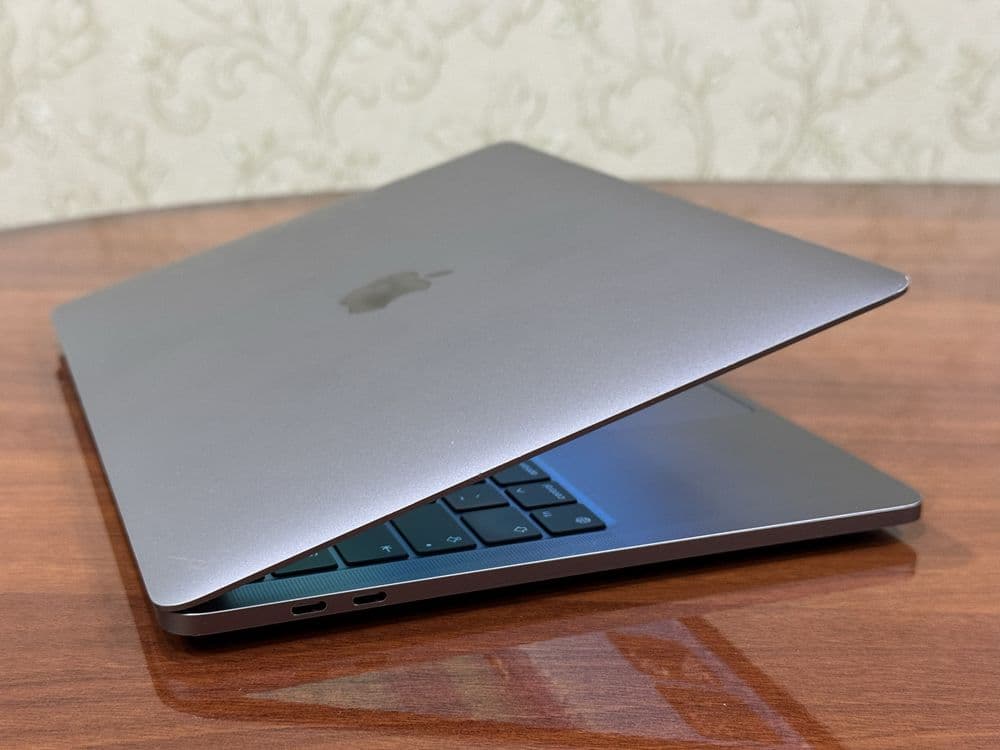 Apple MacBook Pro M1 512gb SSD — 2