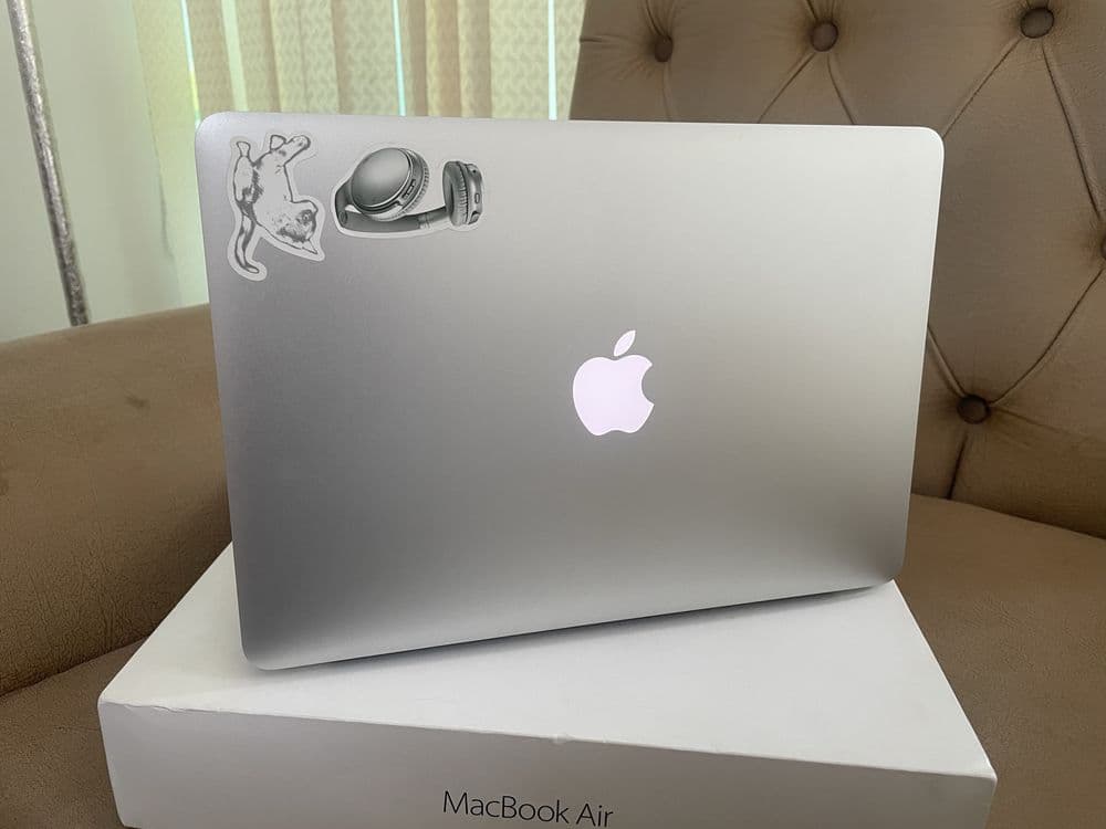 macbook air 13 inch — 6