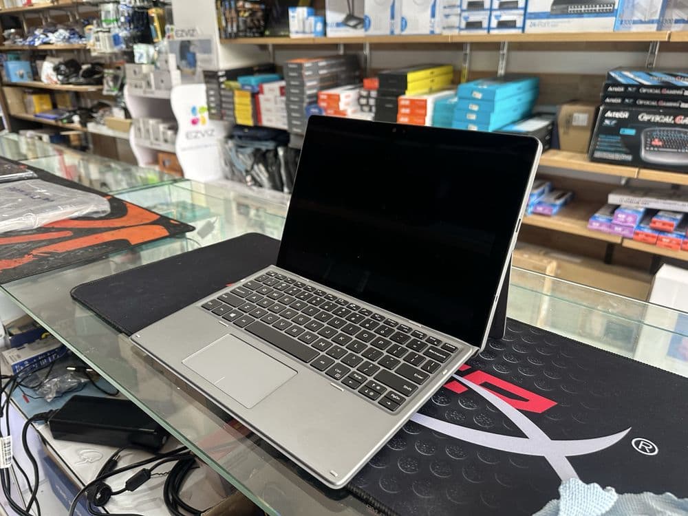Dell K18M i7 8th 16/256 Touch 360 — 2