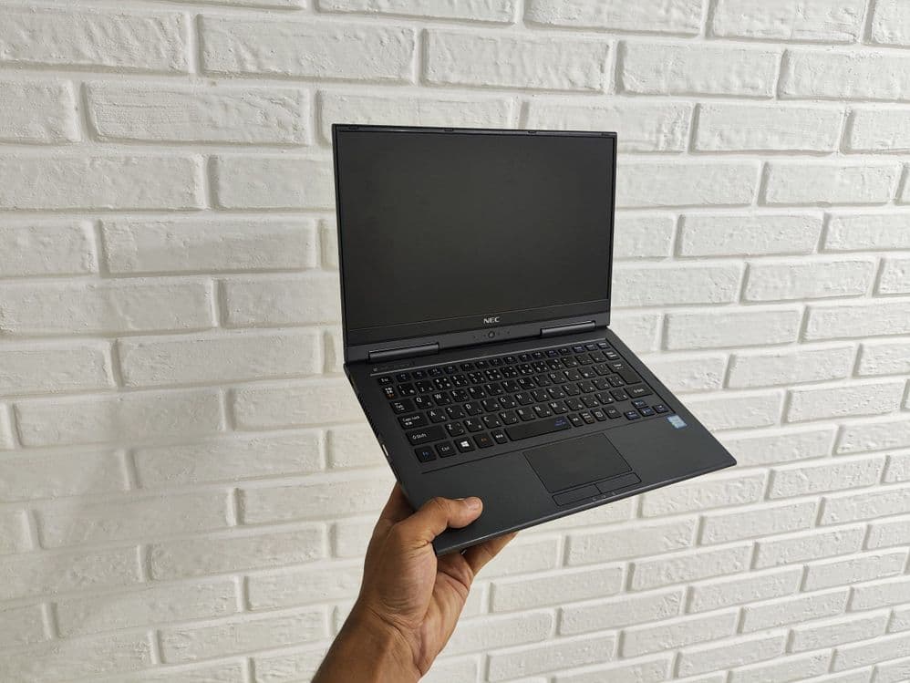 Yaponski Ultrabook NEC Lavie HZ750/G — 1