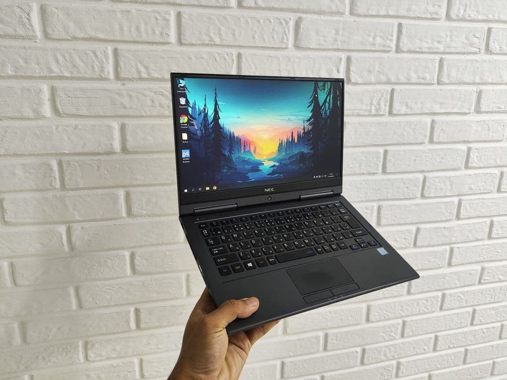 Yaponski Ultrabook NEC Lavie HZ750/G — 3