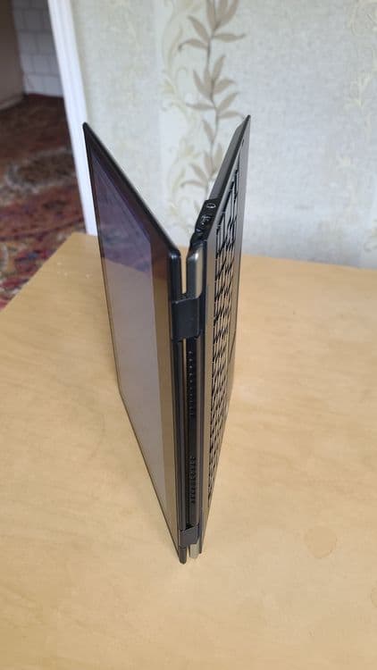 Toshiba dynabook i3 8/128 — 4