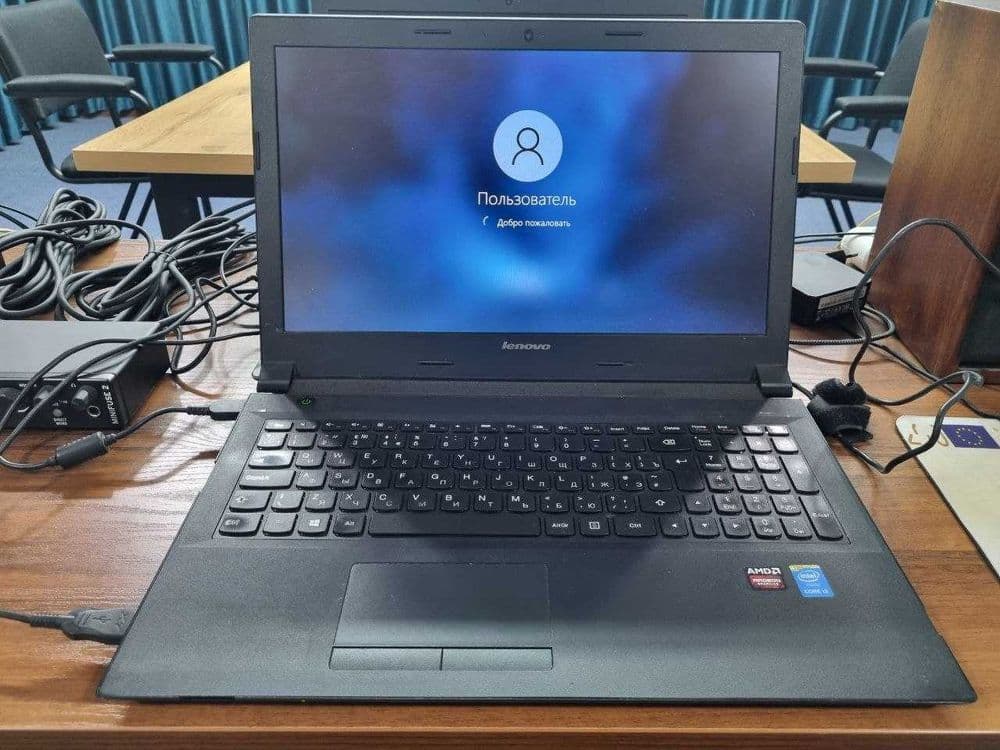 Notebook Lenovo (Intel Core) — 1