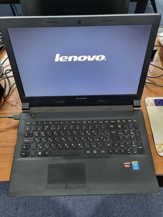 Notebook Lenovo (Intel Core) — 2