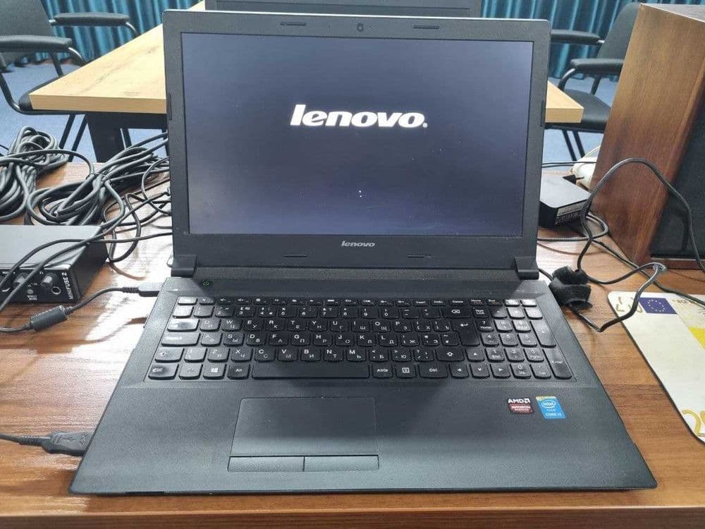 Notebook Lenovo (Intel Core) — 3