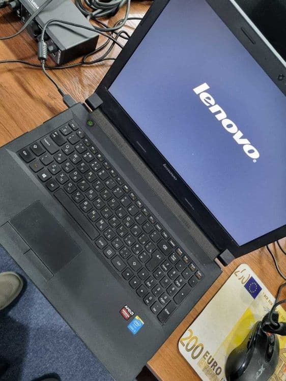 Notebook Lenovo (Intel Core) — 4