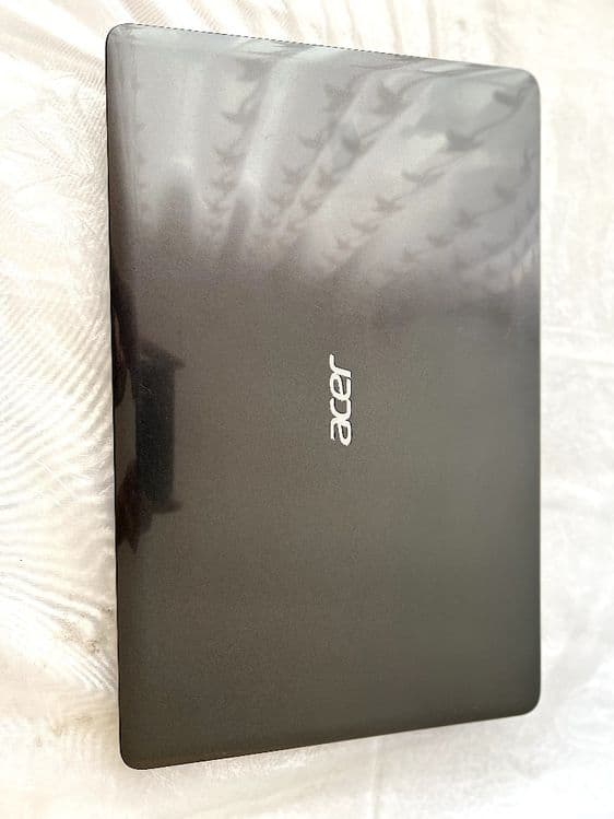 Noutbuk: ACER CORE I3 — 1