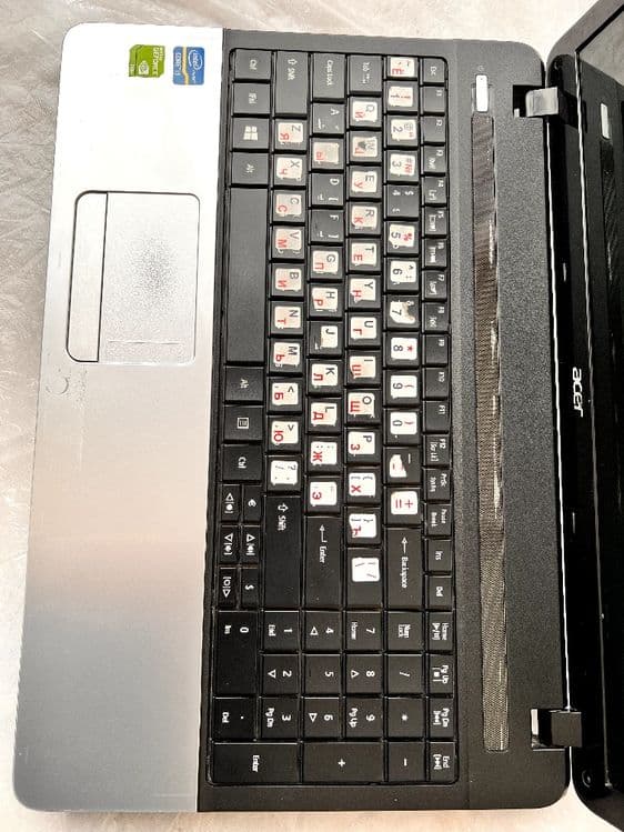 Noutbuk: ACER CORE I3 — 3