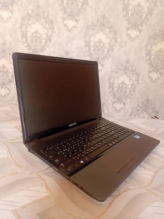 Notbuk Samsung Windows 7 CORE i5 — 1
