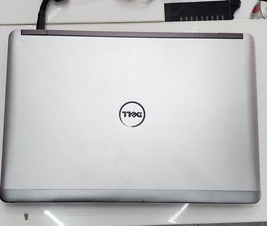 Dell Latitude E7440 14" LED Ultrabook - Intel Core i5 i5-4300U 1.90 GH — 1