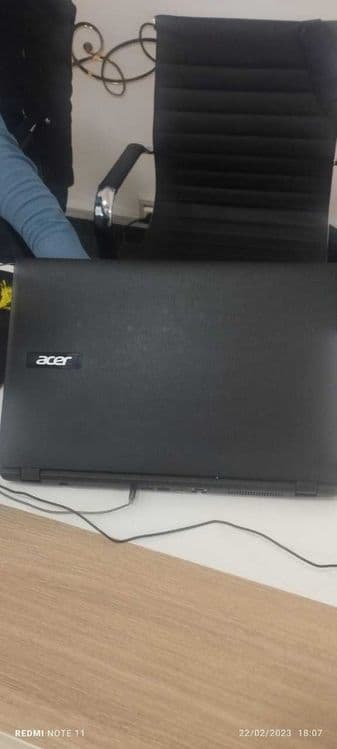 Noutbuk Acer sotiladi operatifka 8 xotira 512 — 1