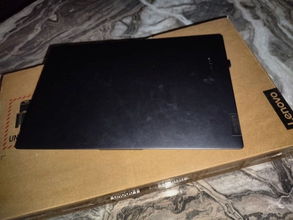 Lenovo Noutubk (laptop) — 2