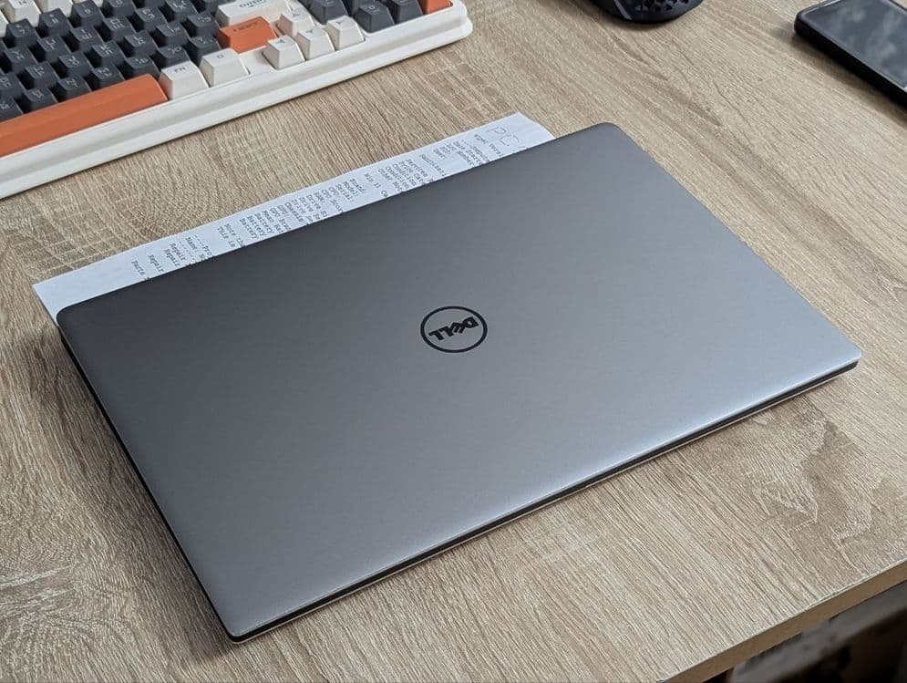 Dell XPS.           _ — 2