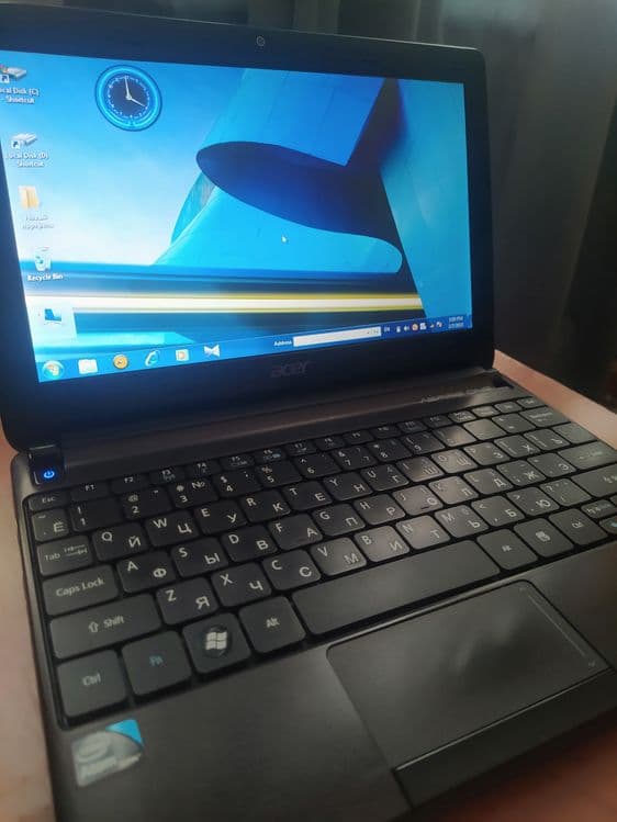 Acer netbooki Aspire one — 2