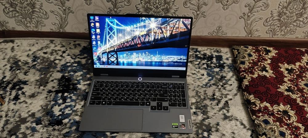 Noutbuk Lenovo LQQ — 4