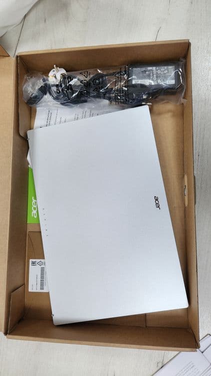 Noutbuk, Acer Core I3 — 2