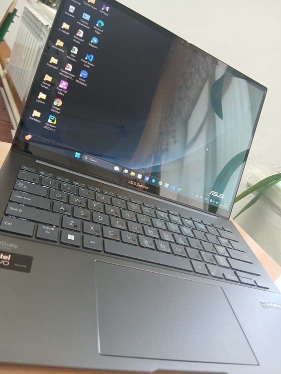 ASUS Zenbook Intel(R) Core(TM) Ultra 5-125H — 3
