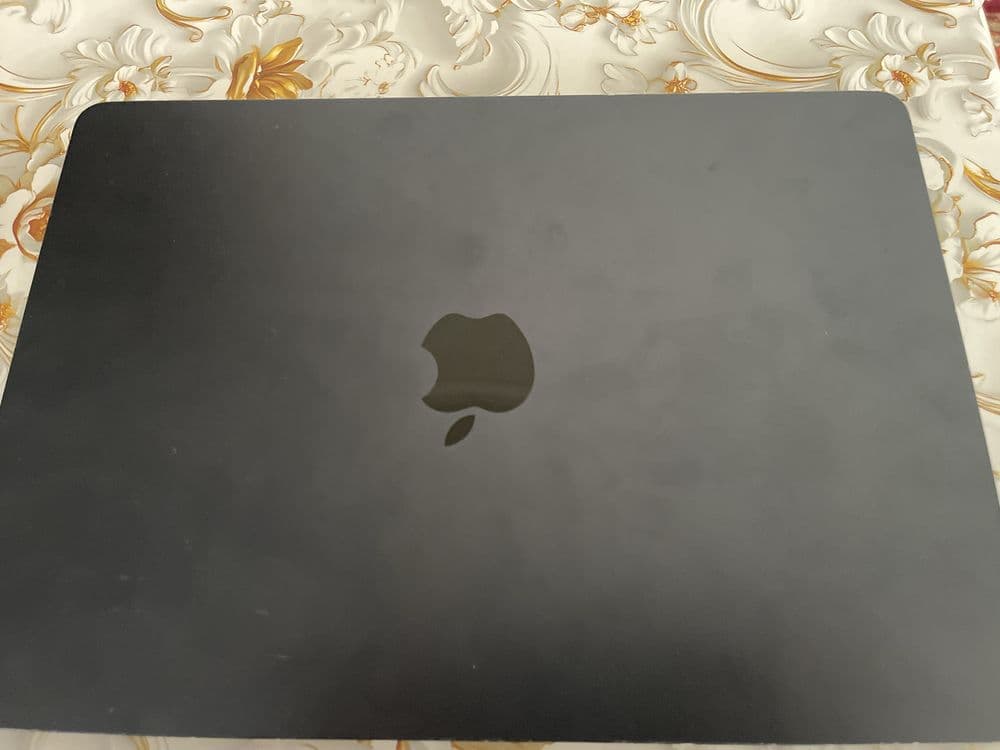 Macbook air m2 2022 — 2