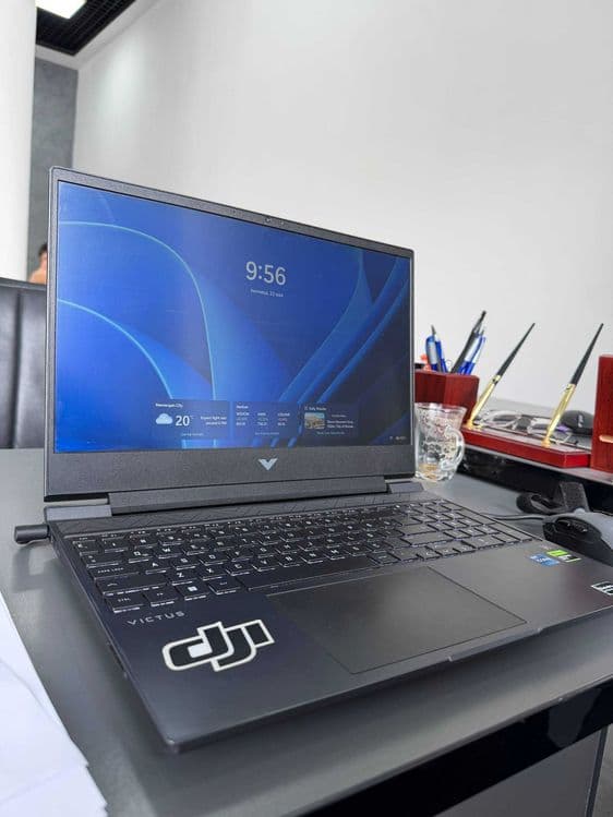HP Victus Core I7 — 1