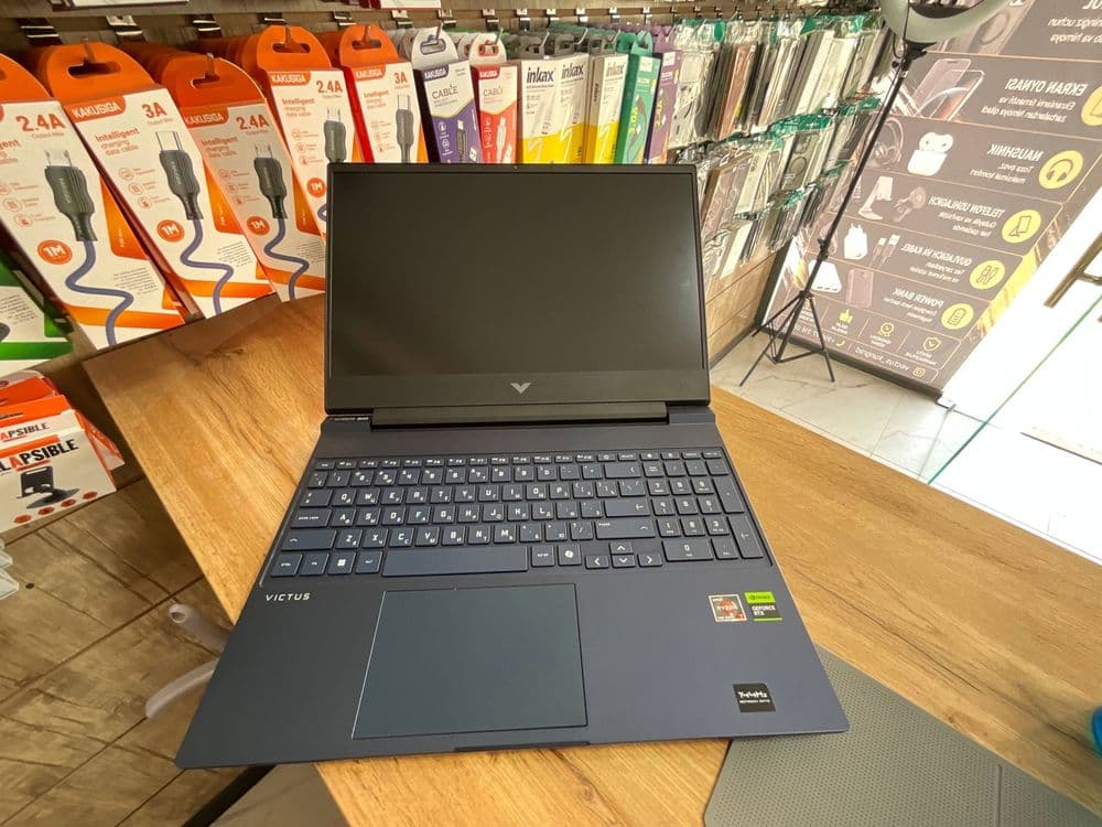 HP victus 15  RTX 4050 gaming — 2
