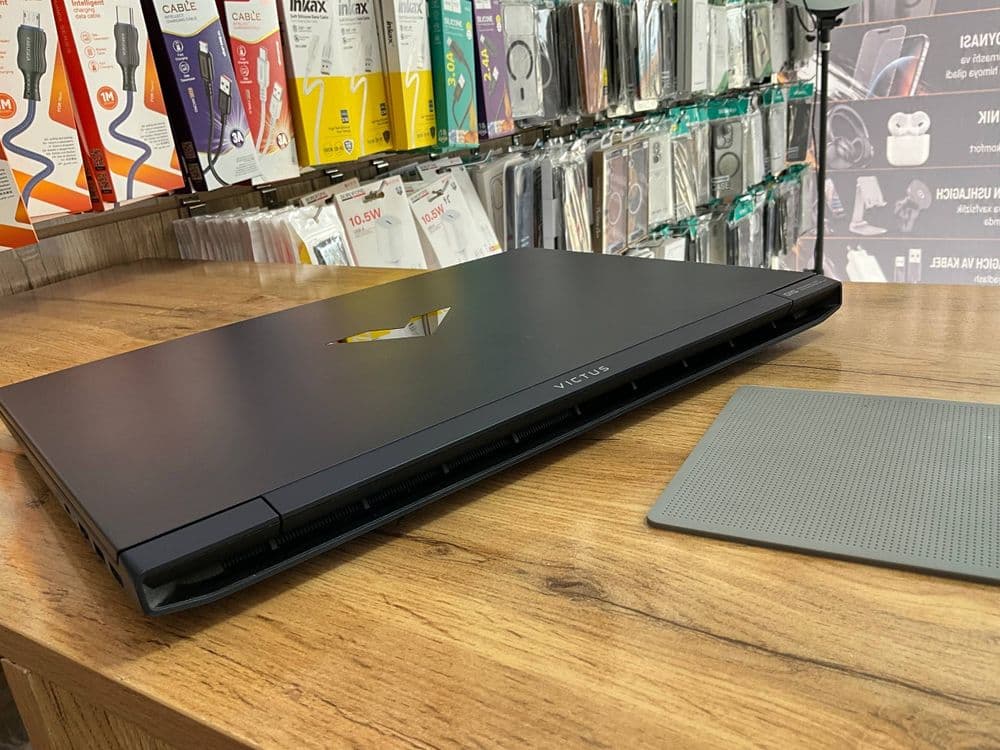 HP victus 15  RTX 4050 gaming — 3
