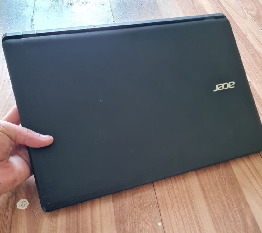 Acer noutbuk 8/256 srochni sotiladi — 1