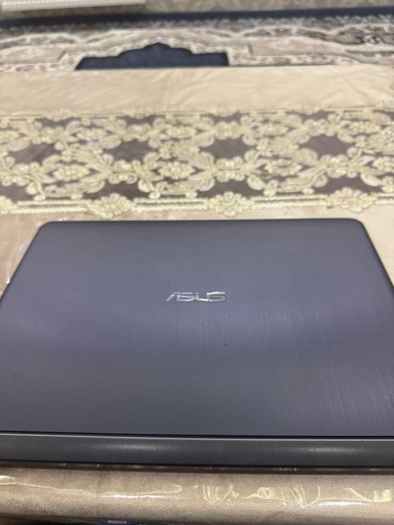 Продается Asus vivobook core i3 7thgen — 7