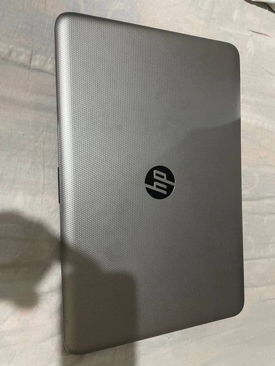 kampyuter  HP sotiladi srocna — 2