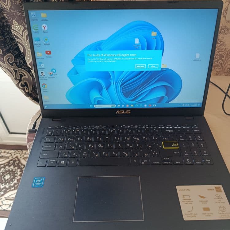 Noutbuk ASUS E510 4/128 G — 1