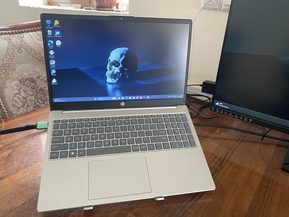 Hp Noutbook Sotiladi — 3
