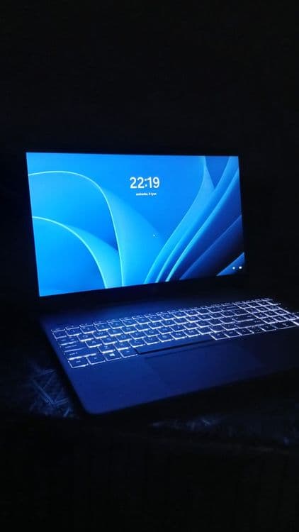 HP Intel core i3 holati yangi — 2