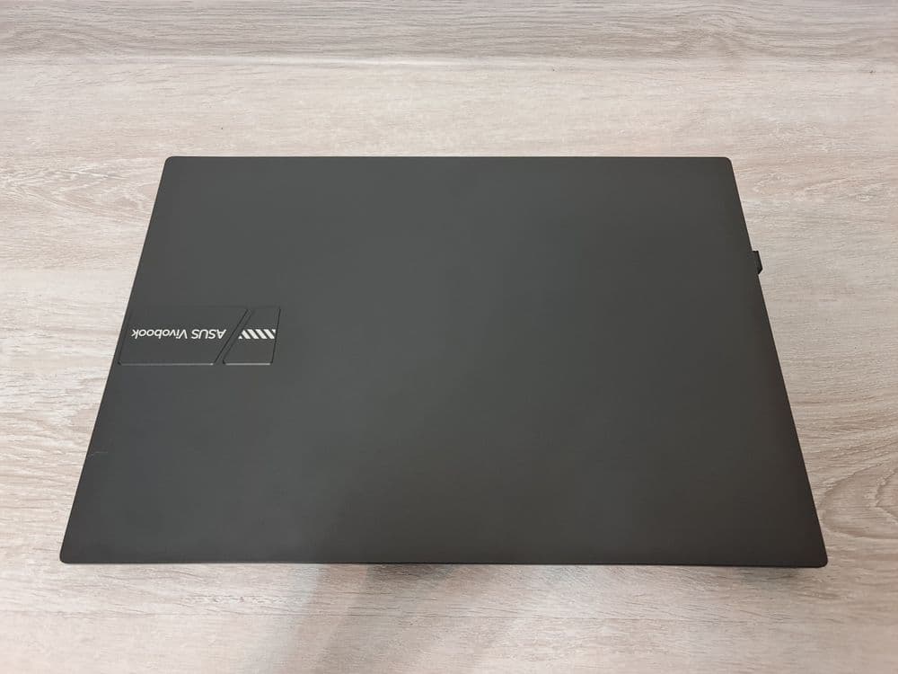 Asus Vivobook 16 — 2