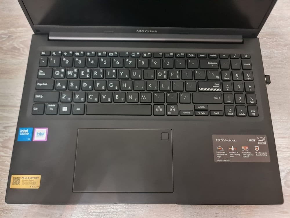Asus Vivobook 16 — 3