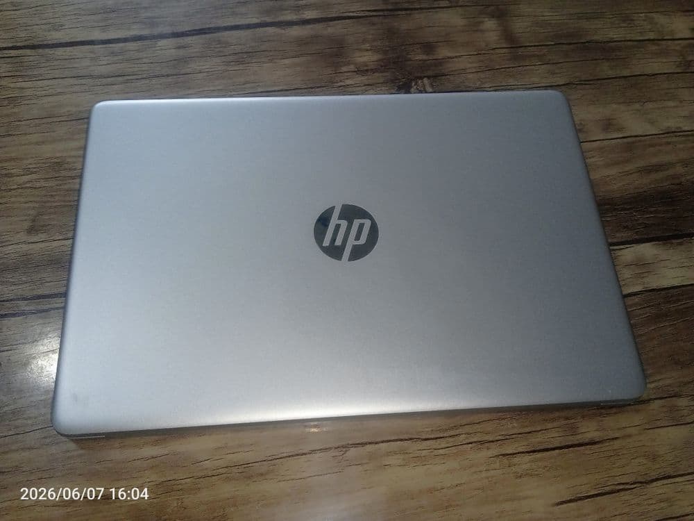 HP Laptop 15s-eq2xxx Ryzen 5500u sotiladi — 5