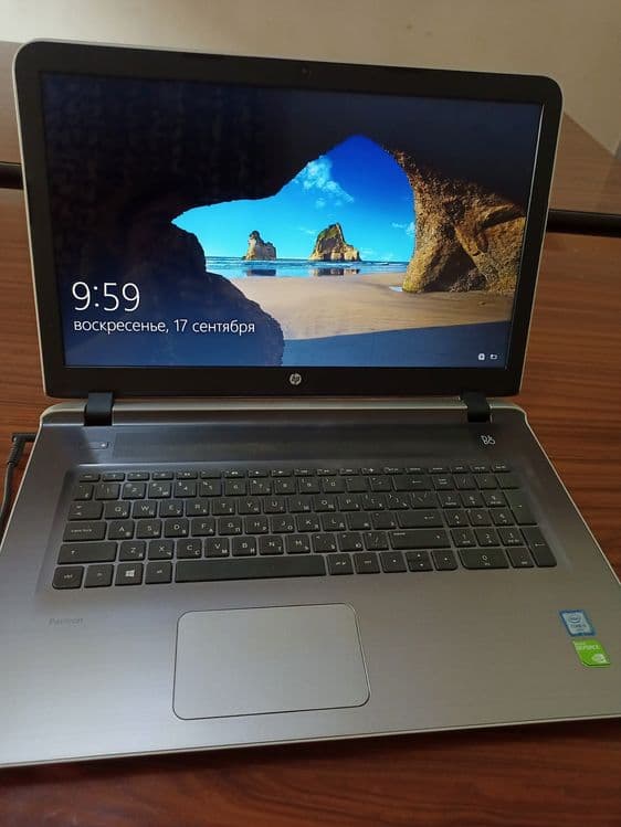 HP pavilion notebook srocno sotiladi srocna srocna!! — 2