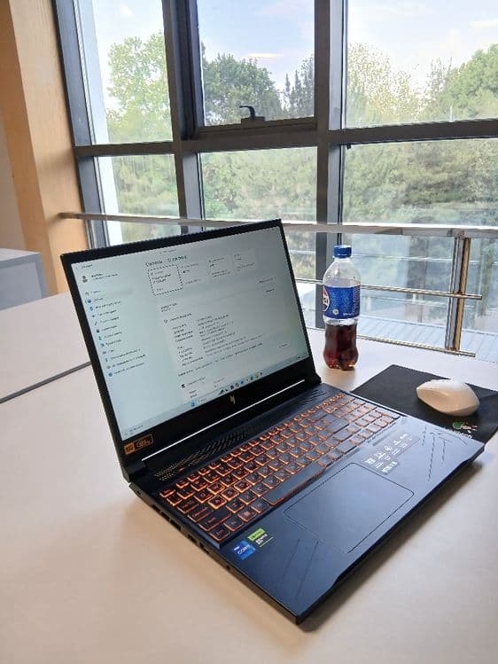 Acer Nitro v16  rtx 4050 — 1