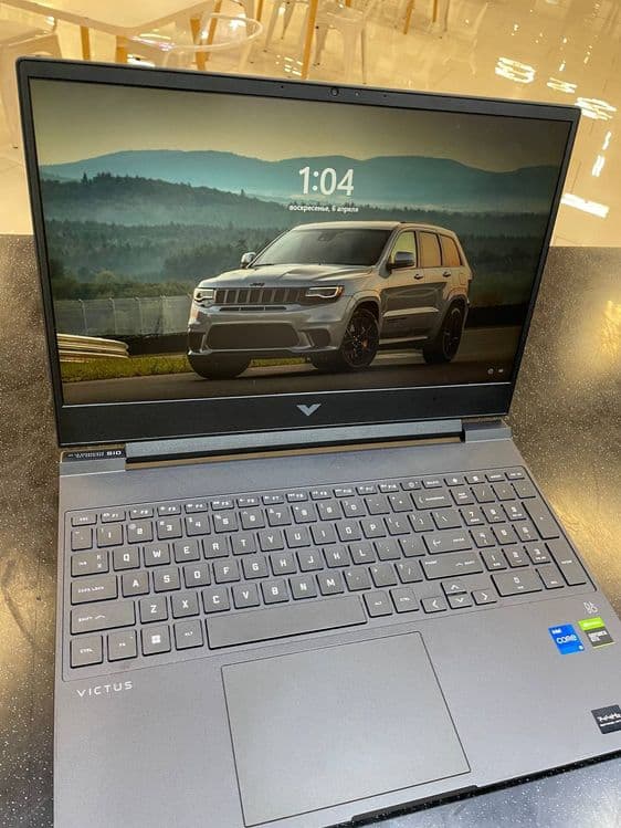 Hp viktus gaming laptop — 4