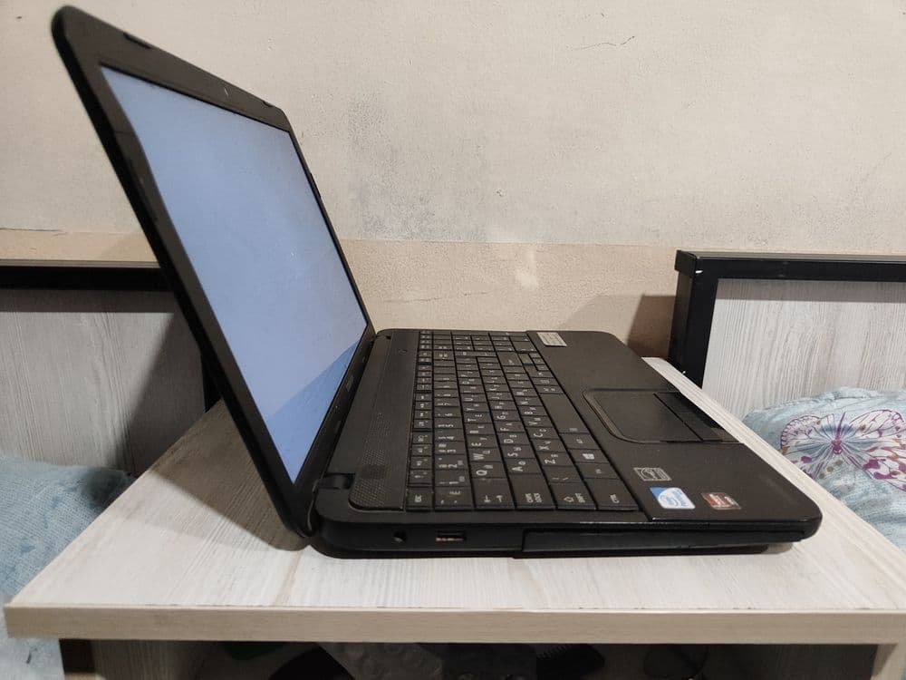 TOSHIBA NOUTBUK  yaxshi narxda — 3