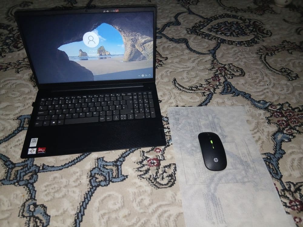 Lenovo. Noutbuk. — 3