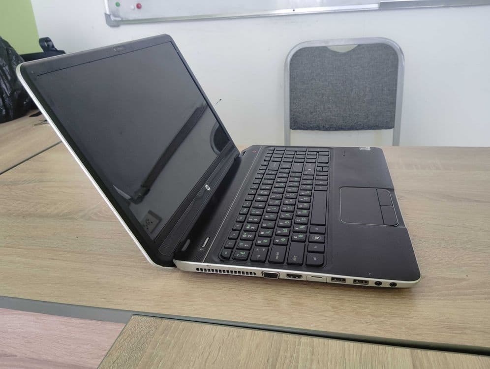 Ноутбук НР CORE I 7 сотилади. — 2