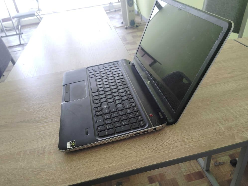 Ноутбук НР CORE I 7 сотилади. — 3