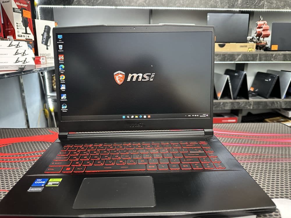 Мощный игравой ноутбук MSI THin GF63 intel core i5-12450H RTX2050 — 1