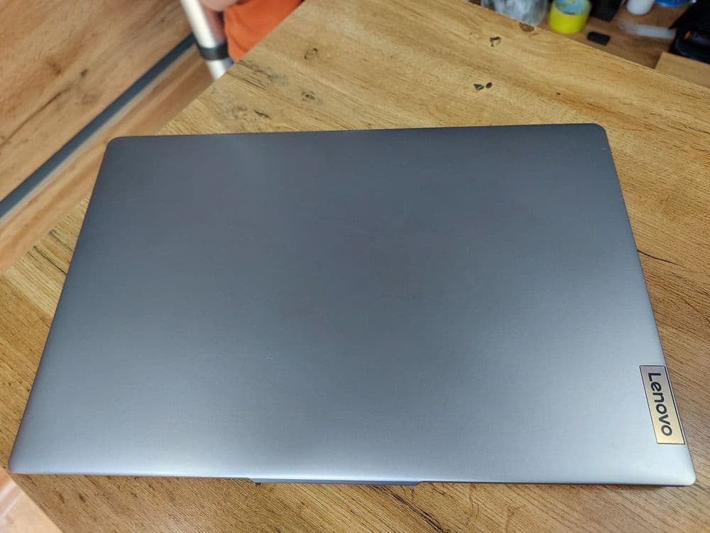 Lenovo Gaming protsessorga ega Noutbuk 

Holati yaxshi ishlashi z — 4
