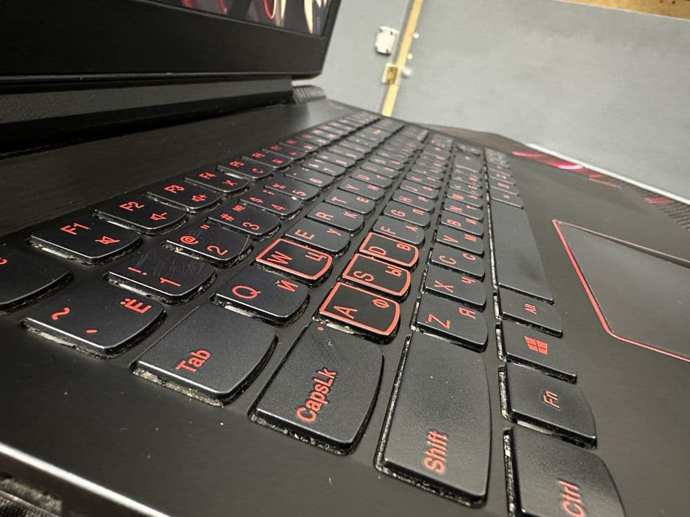 Мощный игравой ноутбук Lenovo Legion i5-7300HQ — 2