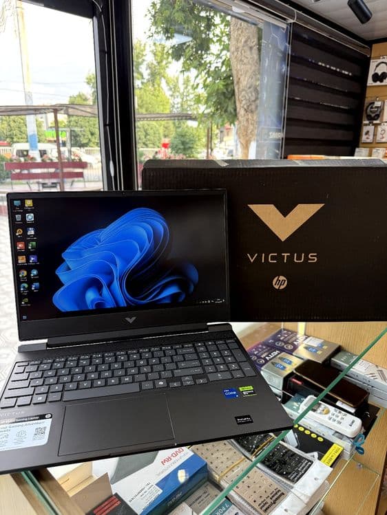 Ноутбук HP Victus — 1