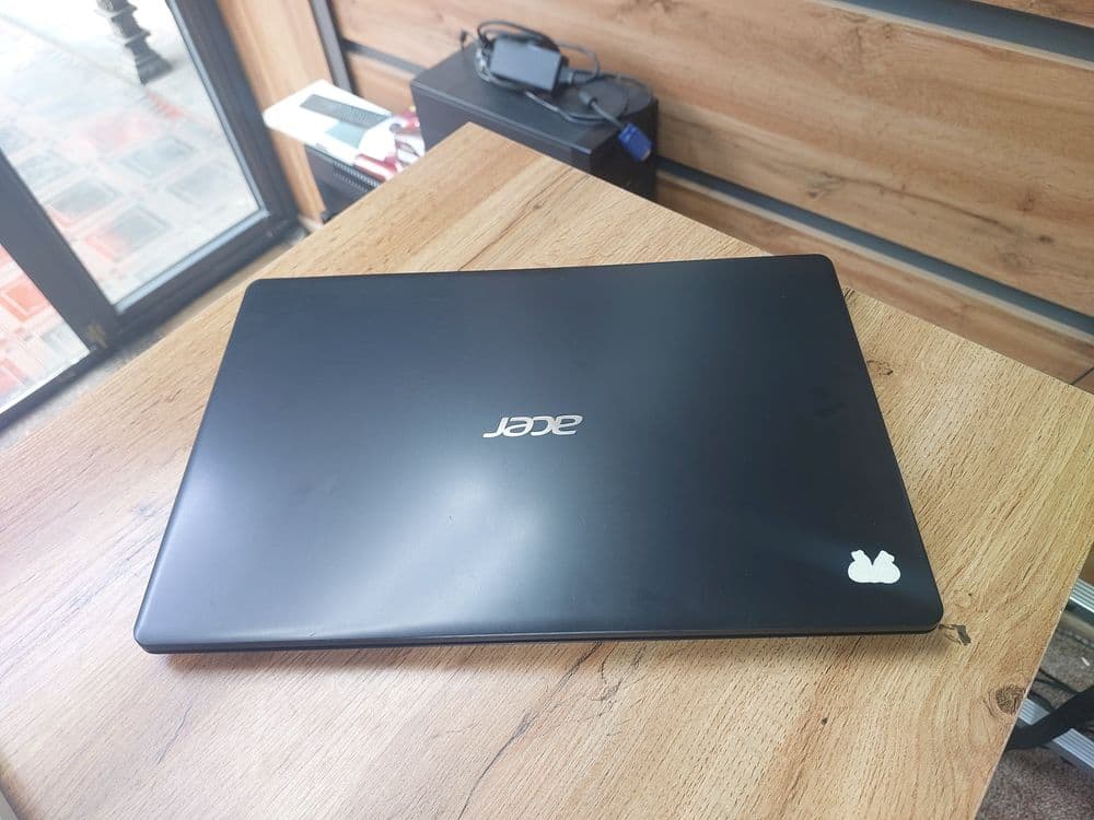 Acer core i3 noutbuk — 2