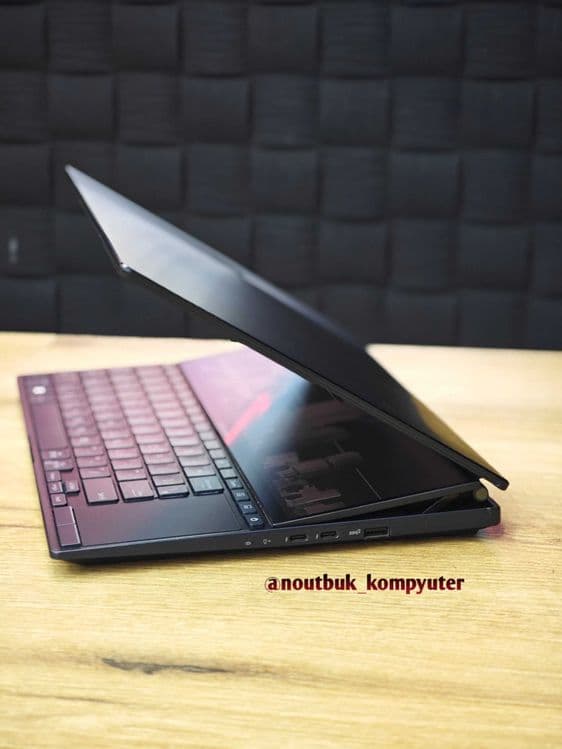 Мощный игровой   Asus Zenbook Duo Pro — 7
