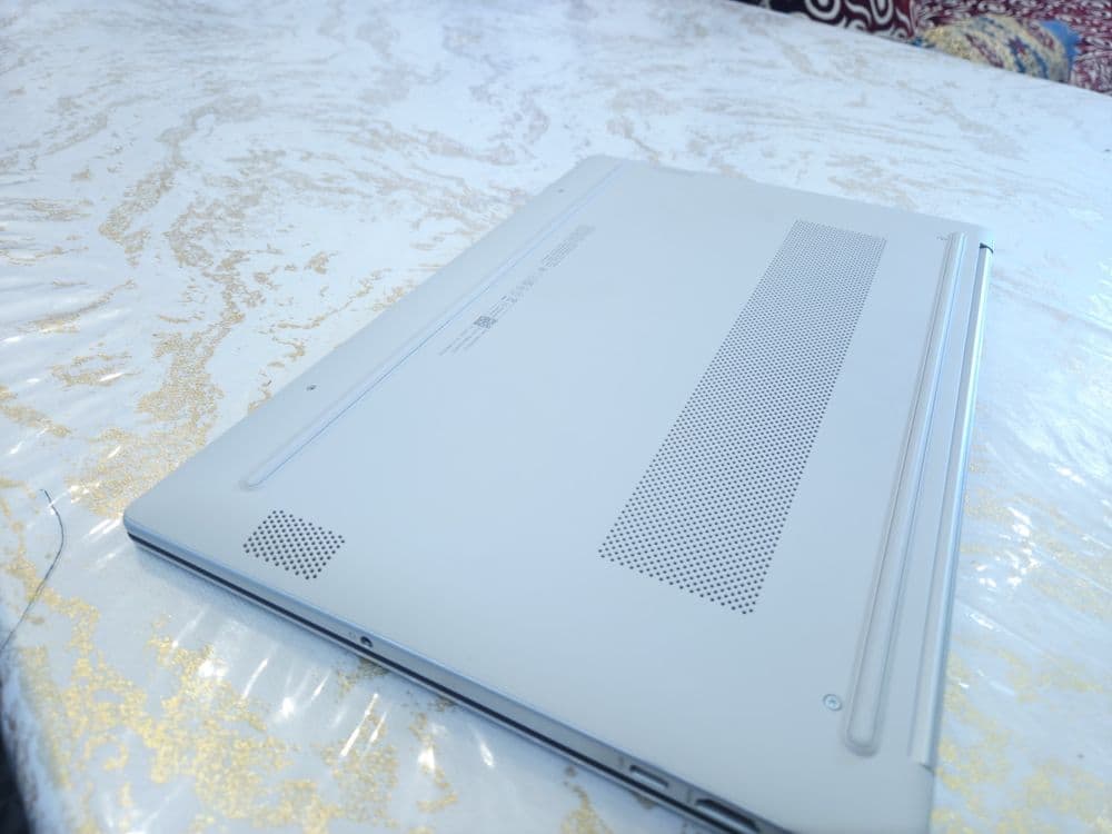 HP Noutbuk 512GB xotira, 16GB RAM Ryzen 5 7520U — 4