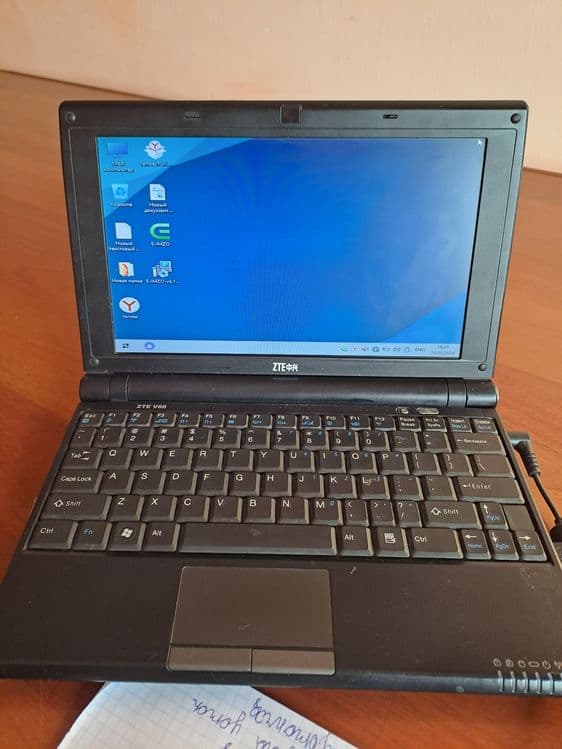 ZTE V60 Netbook oxirgi model — 1